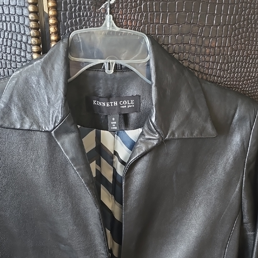 Kenneth Cole Black Trench Coat Timeless Elegance - Picture 2 of 16